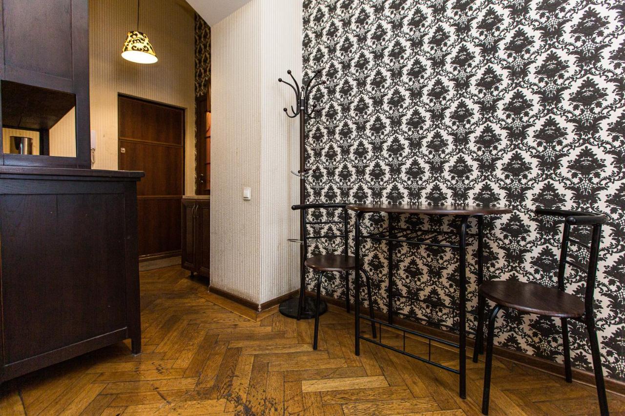 в оренду на копеника 12, біля палацу потоцьких Lviv